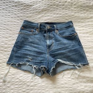 LEVI Ribcage Short